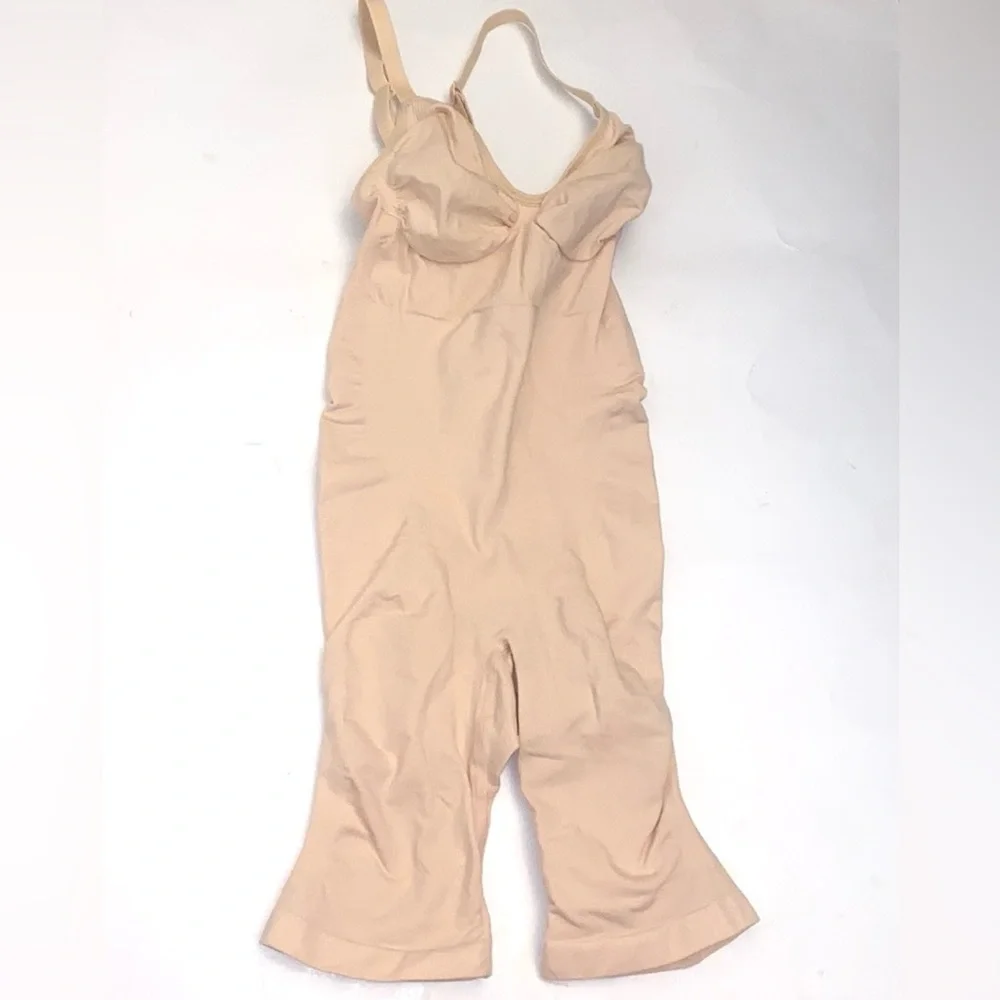 (B10) NEW SKIMS seamless sculpt mid thigh bodysuit,‎ sand, Size XS, NWOT